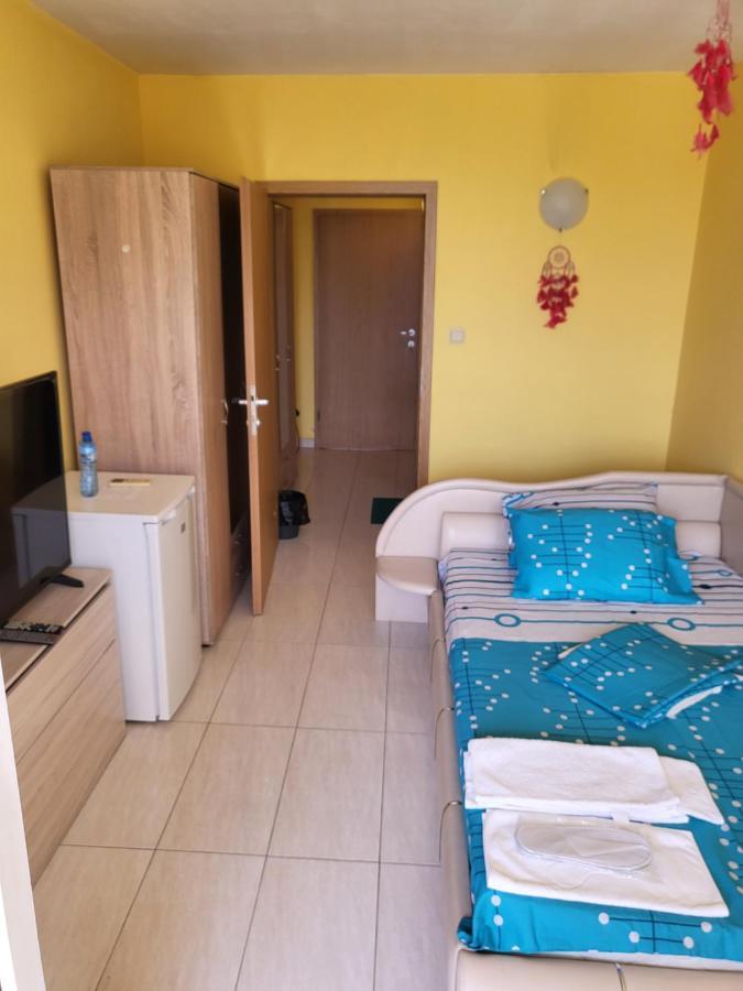 Apartamenti Ivaia Appartement Varna Buitenkant foto