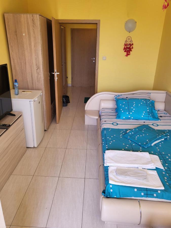 Apartamenti Ivaia Appartement Varna Buitenkant foto