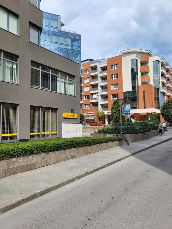 Apartamenti Ivaia Appartement Varna Buitenkant foto