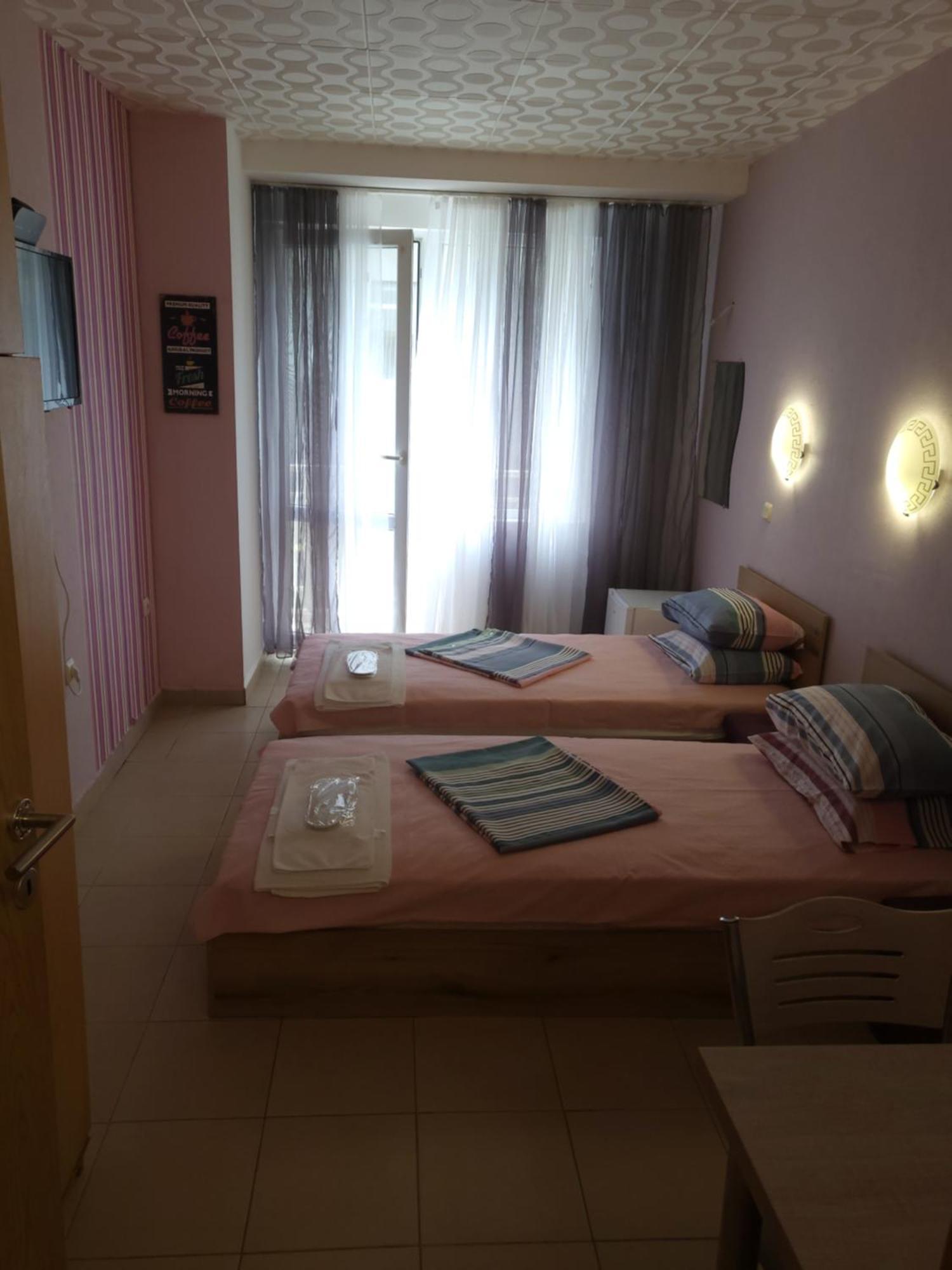 Apartamenti Ivaia Appartement Varna Buitenkant foto