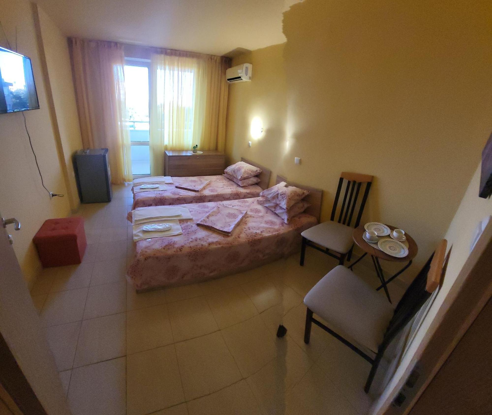 Apartamenti Ivaia Appartement Varna Buitenkant foto